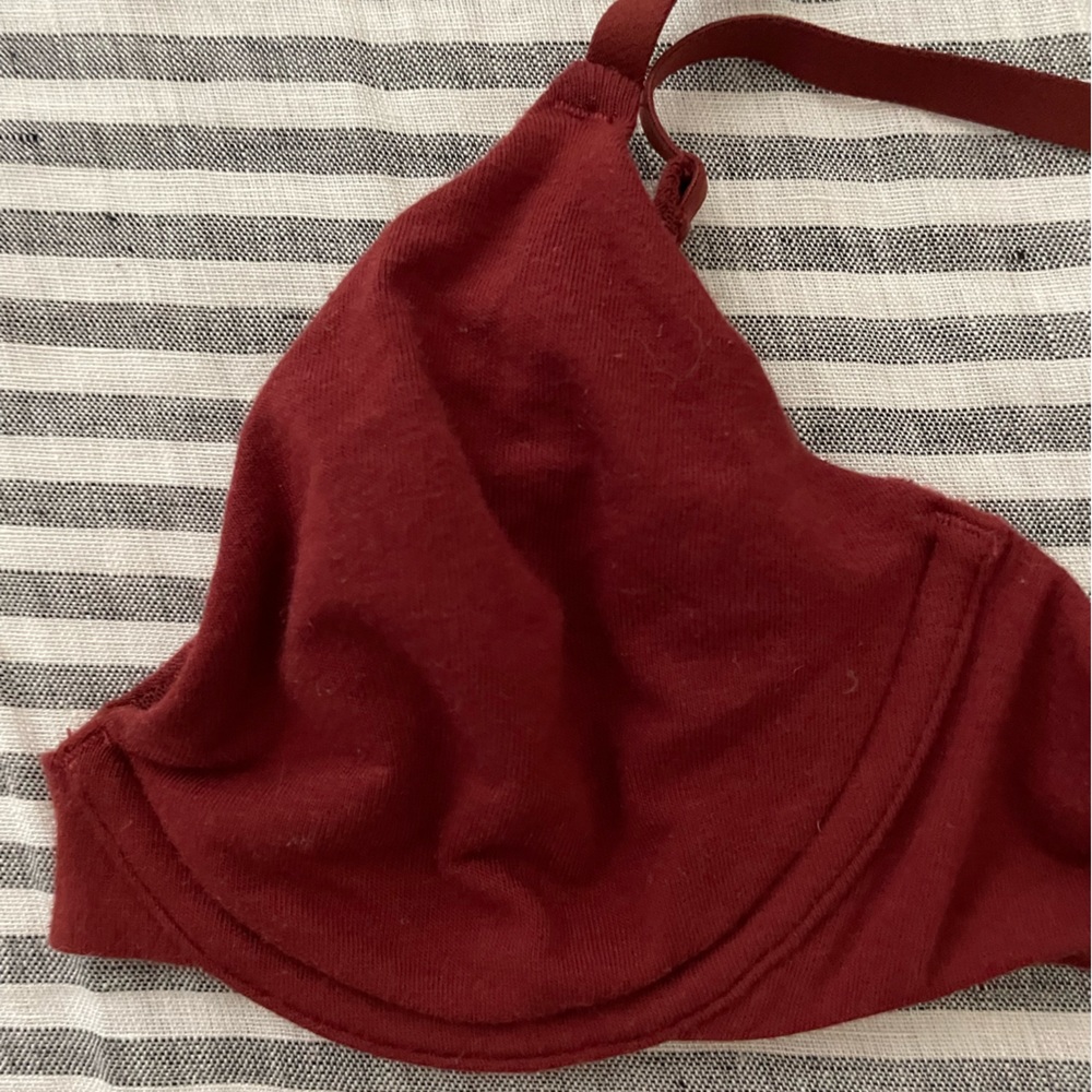 NWT Fits everybody unlined Demi bra 34A